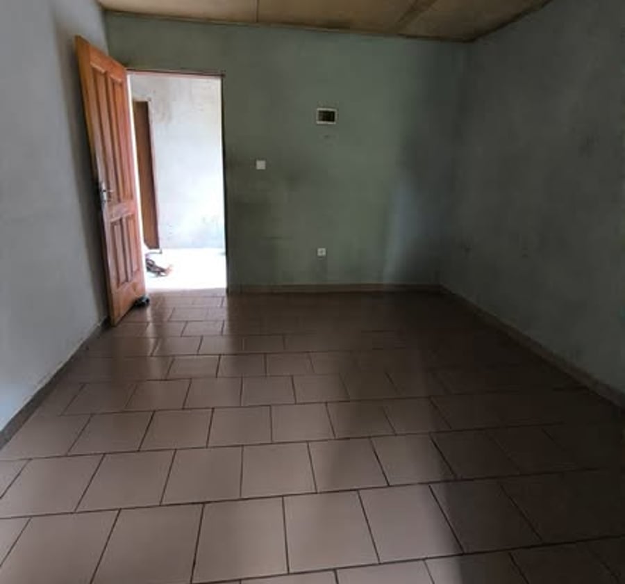 Chambre moderne à Ndogbong Biffaga - 35 000 FCFA/mois
