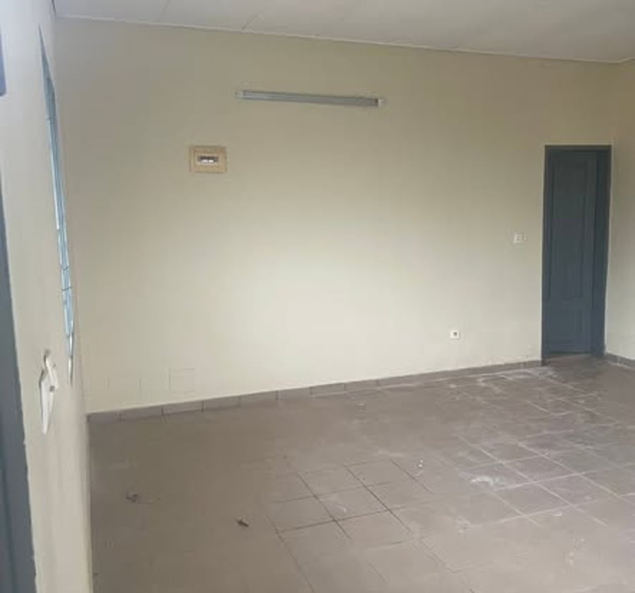 Appartement moderne à louer – Mbankolo