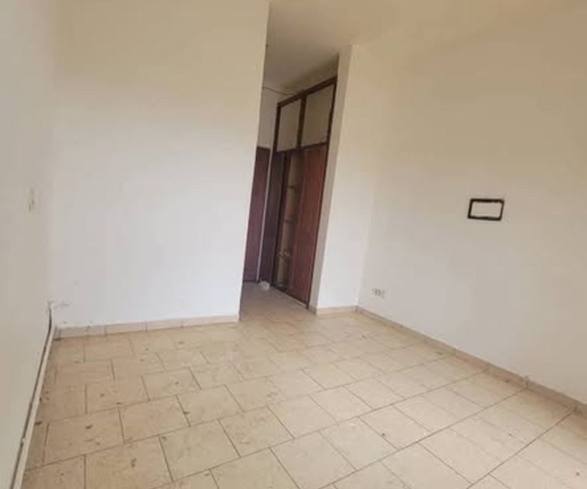 Chambre à louer à Ngousso
