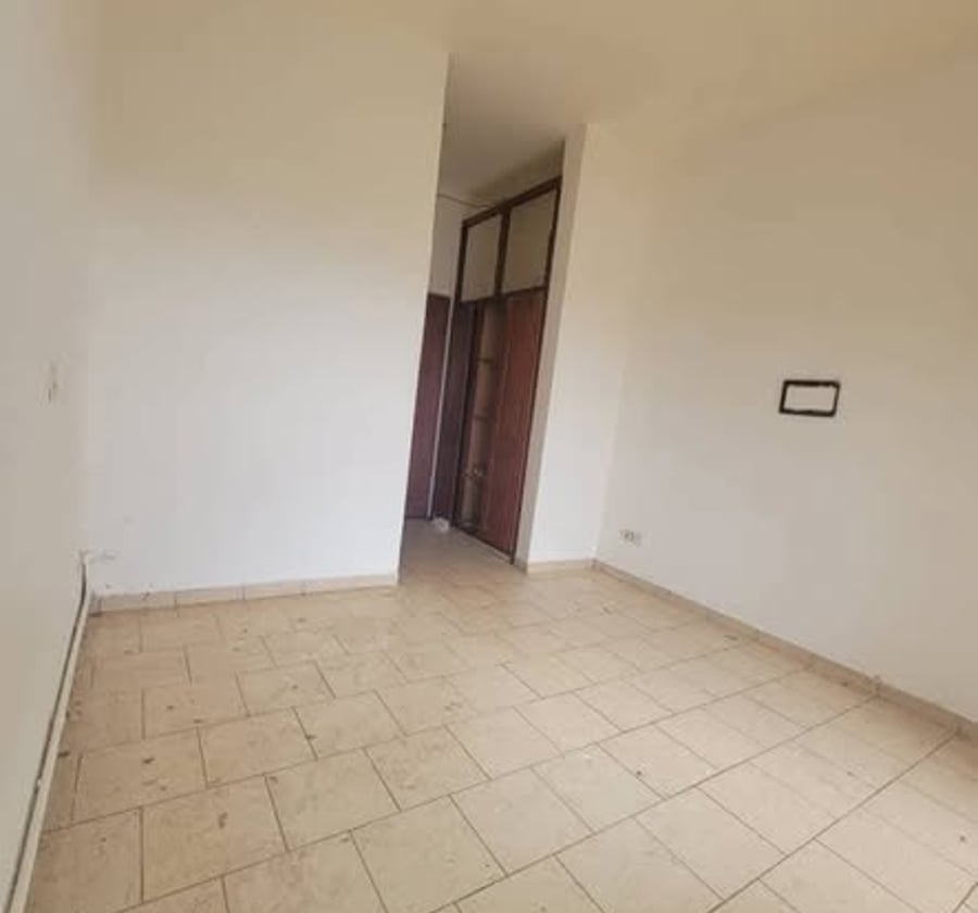 Chambre à louer à Ngousso