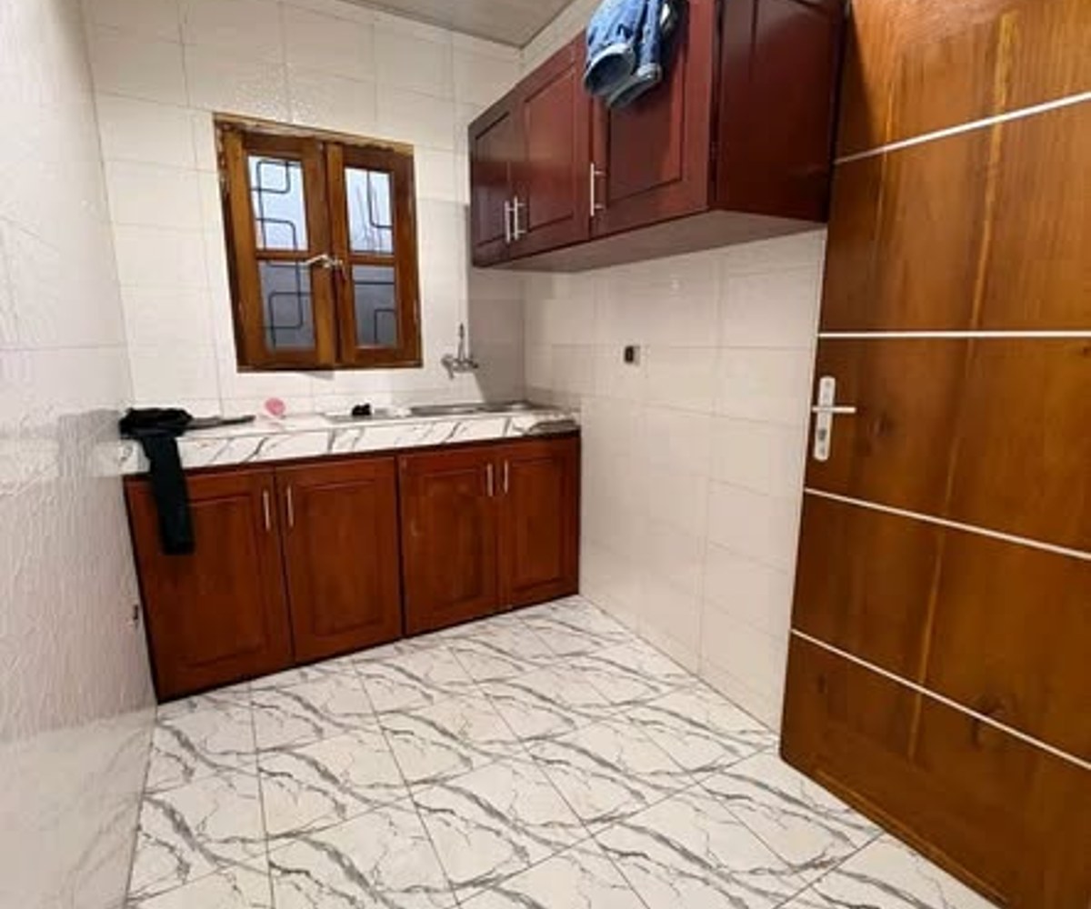 Appartement moderne à louer à Nkomo