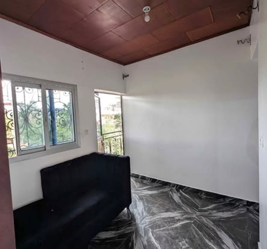 Studio moderne à louer à Damas