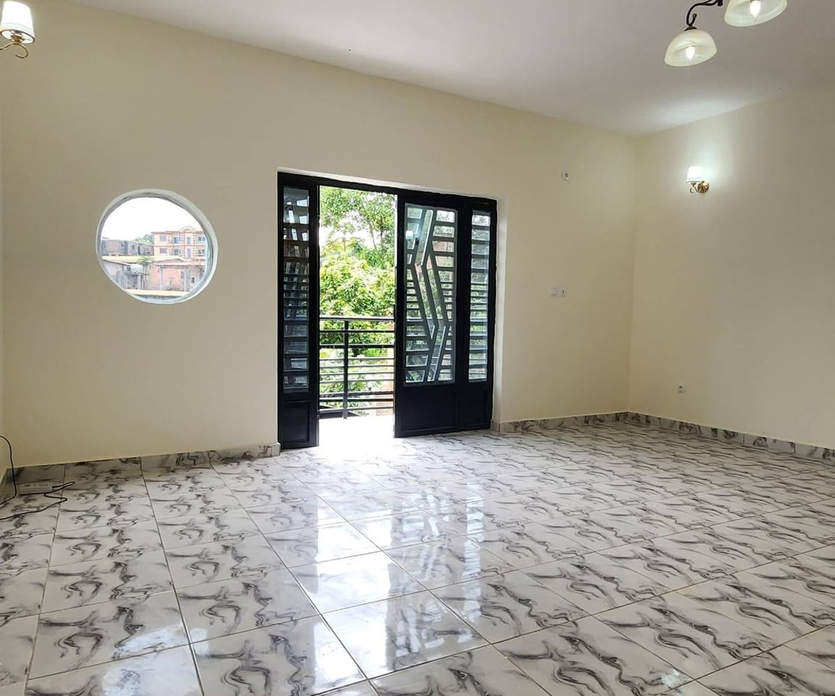 Appartement neuf 2 chambres à louer - Odza