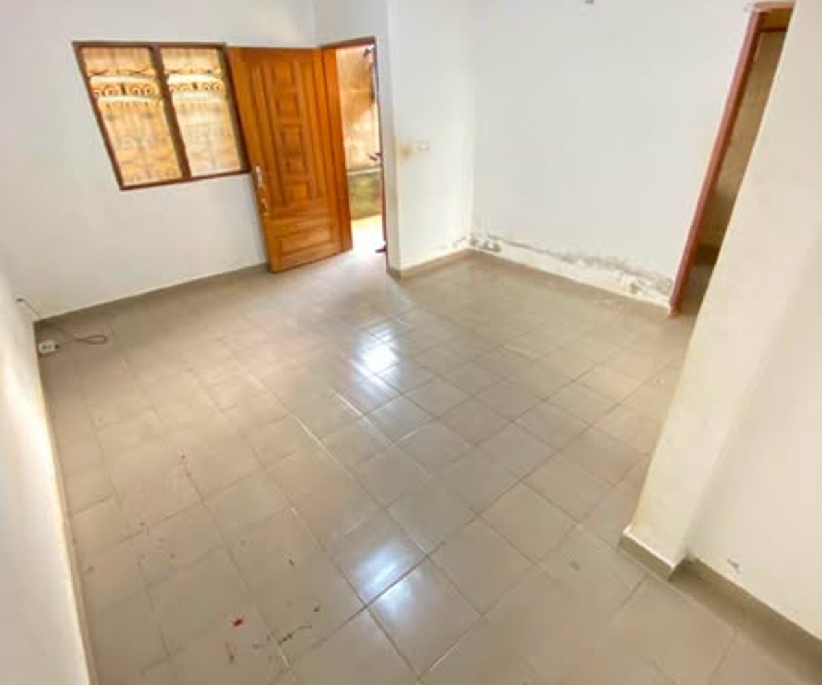 Appartement à louer à Nkolbisson - 2 chambres, 70 000 FCFA/mois