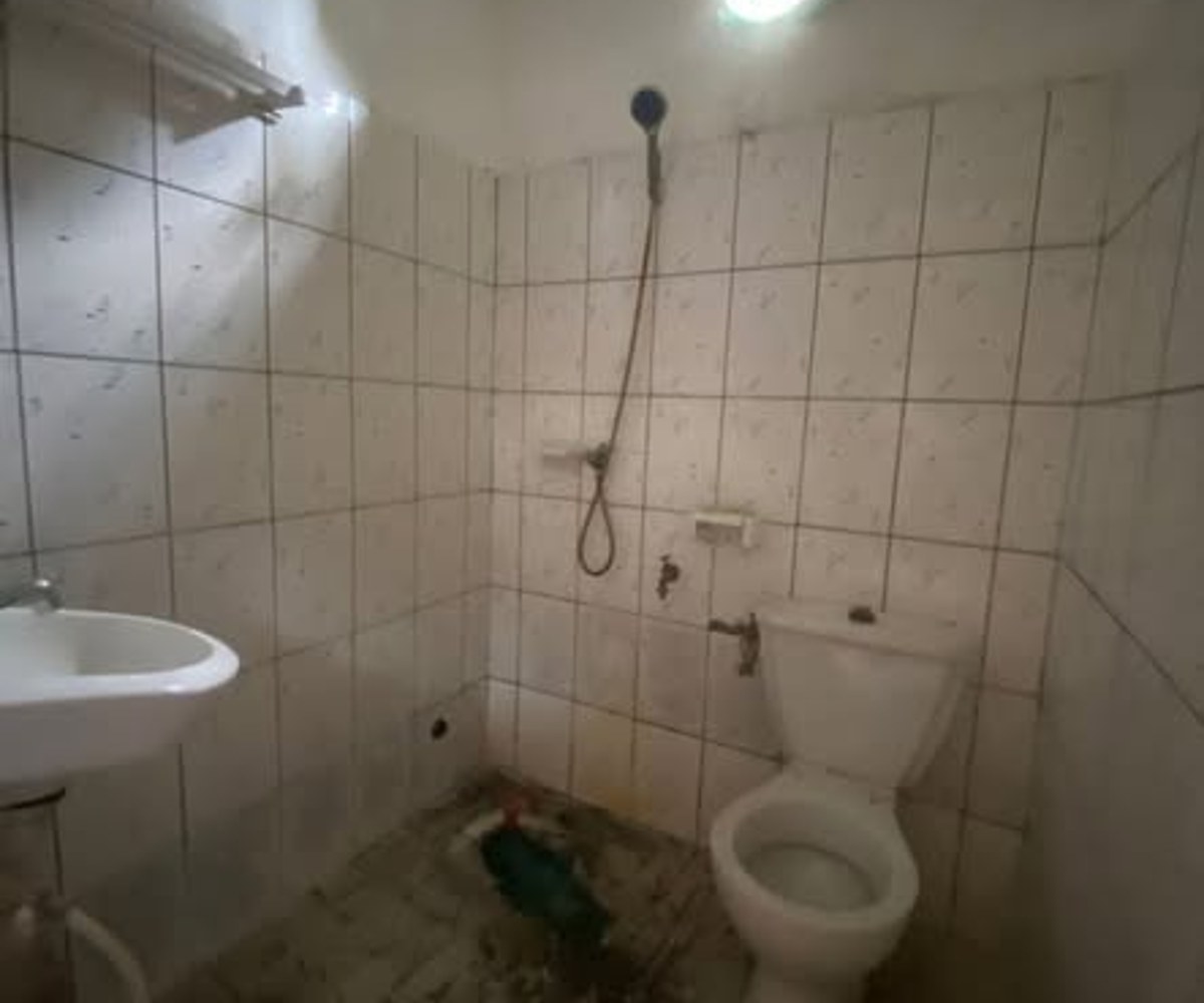 Chambre à Ange Raphaël, Douala