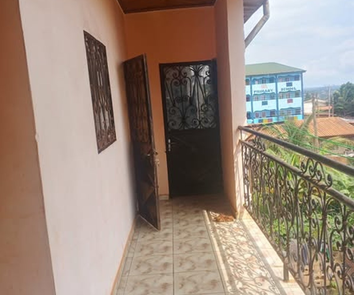 Studio moderne à louer à Simbock, Yaoundé