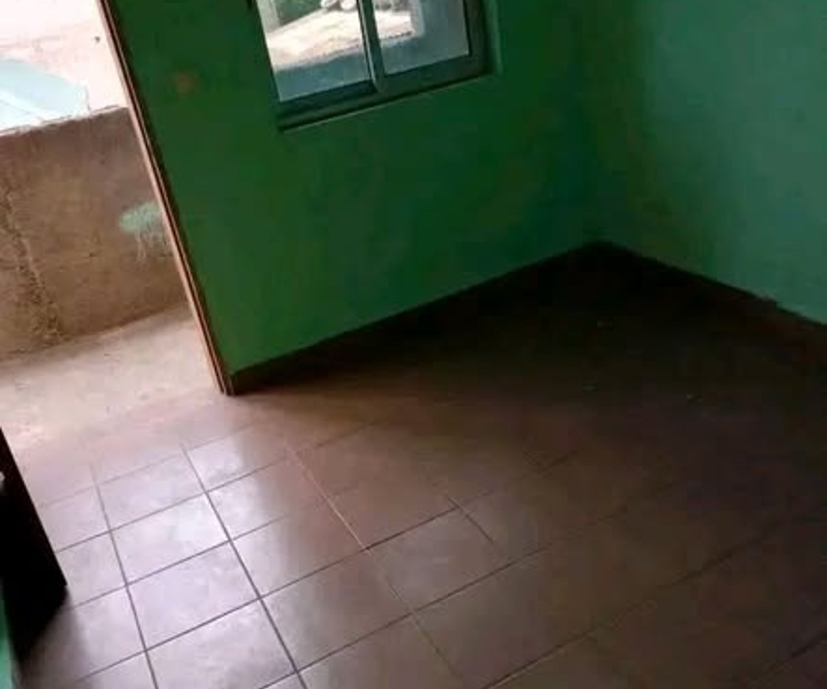 Chambre moderne à Nkomo