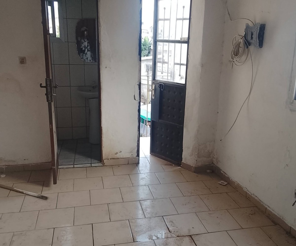 Chambre à louer à PK8, Douala