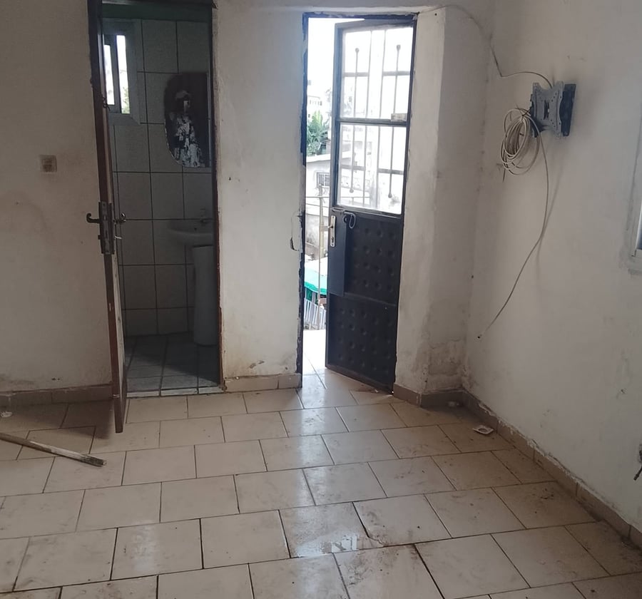 Chambre à louer à PK8, Douala