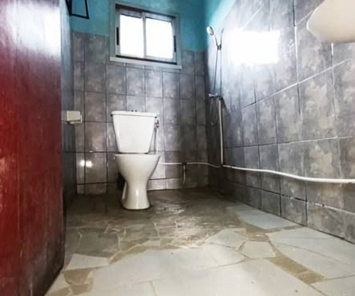 Studio moderne à Nyalla Nkolbong