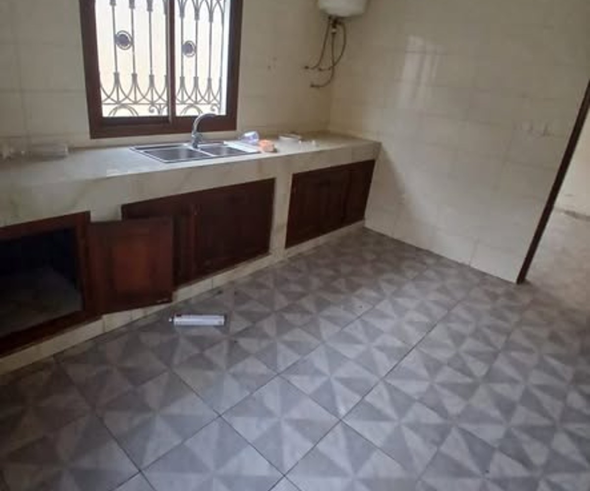 Villa à louer à Yaoundé Nkolnda