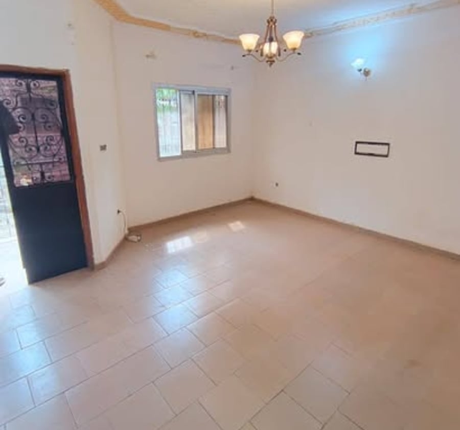 Studio moderne à Yaoundé Madagascar