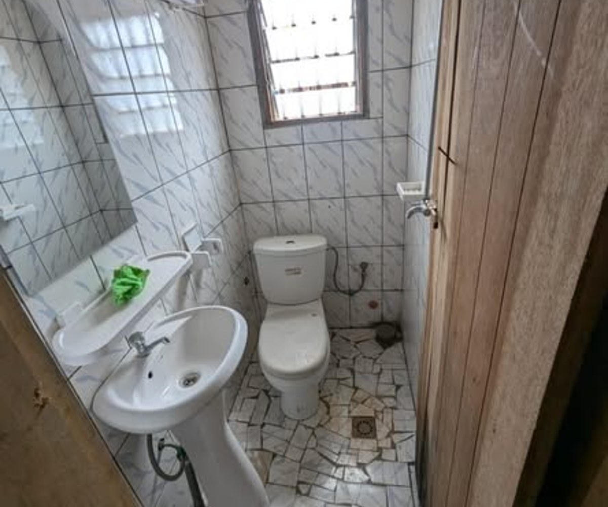 Studio moderne à louer à Obobogo
