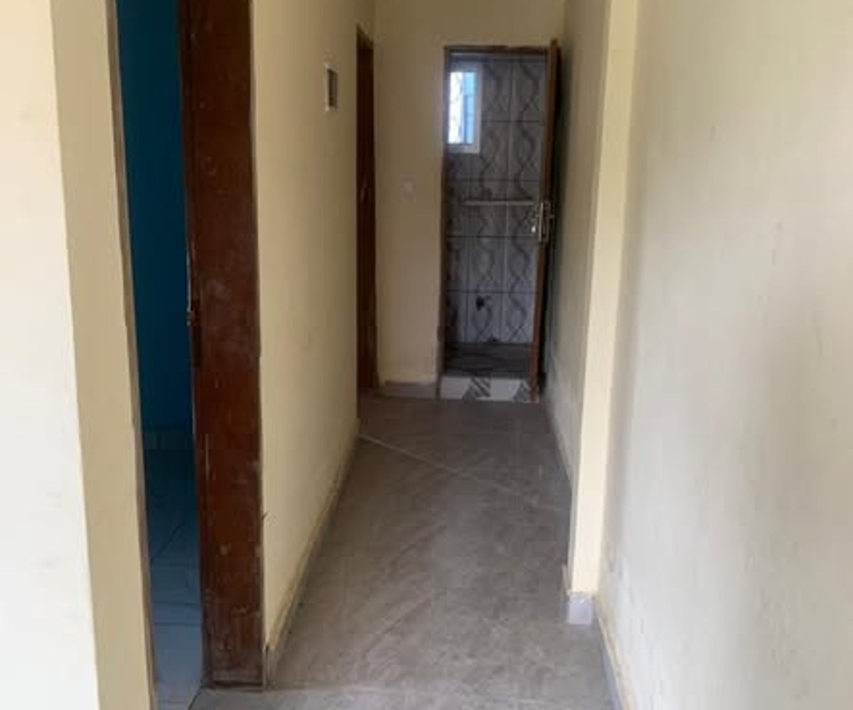 Studios modernes à Nkolbong
