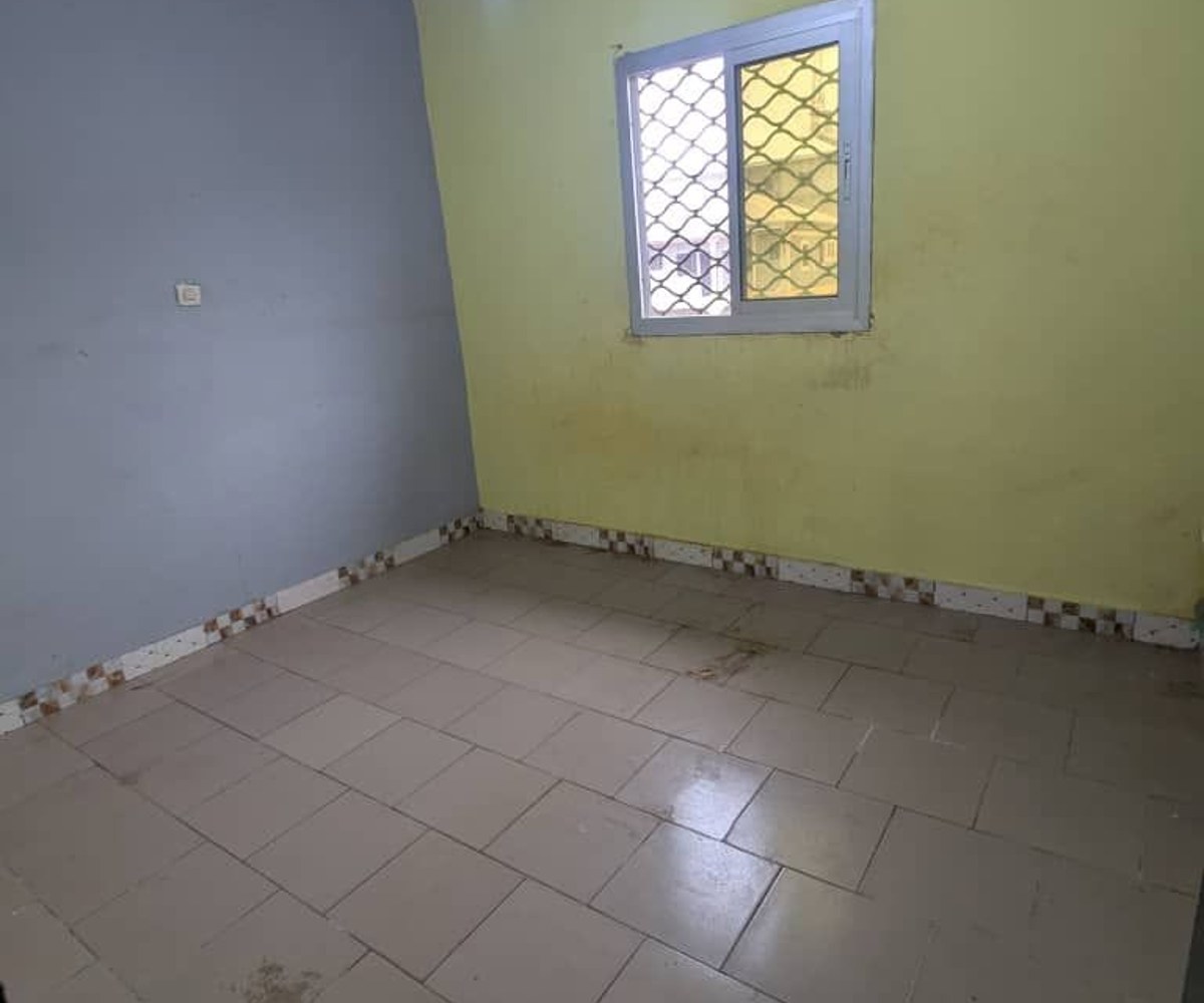 Studio moderne à louer à Mendong