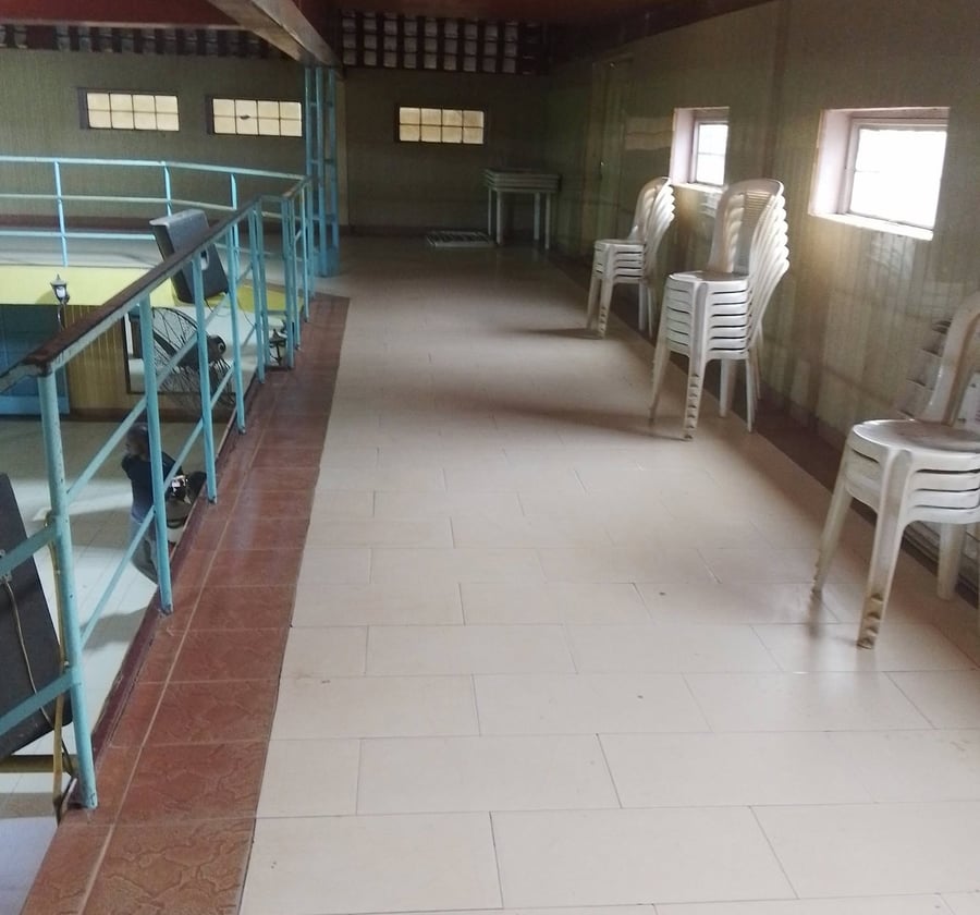 Magasin de stockage à louer Yaoundé Nlongkak