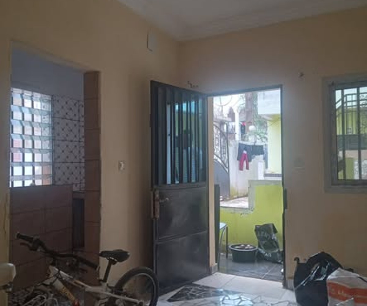 Chambre moderne à louer à Biyem-Assi