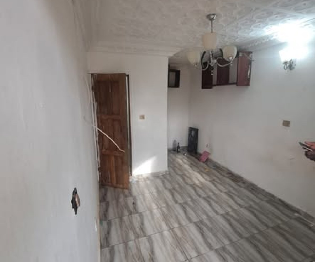 Chambre moderne à louer à Fokou, Nkoabang, Yaoundé