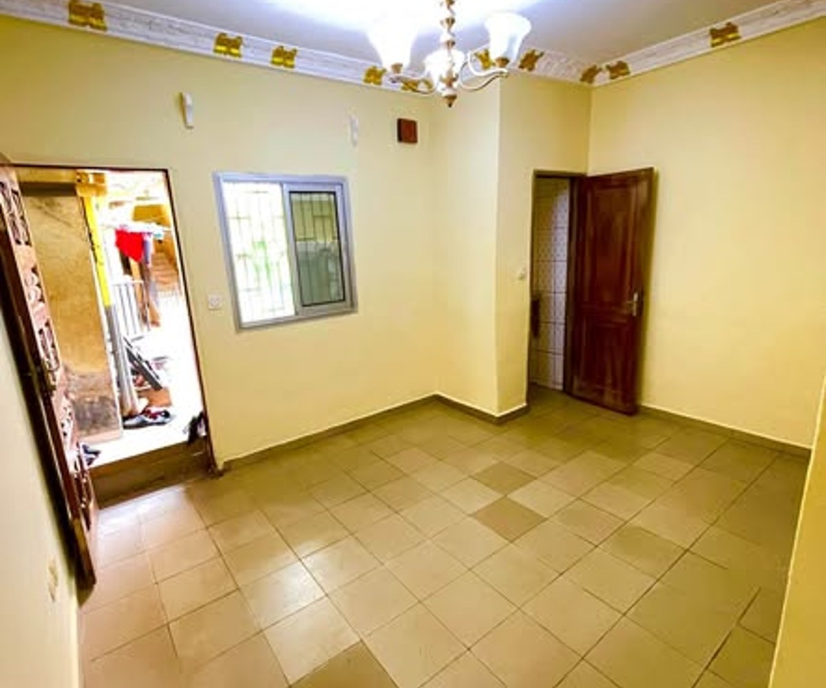 Studio moderne à Etoug-Ebe