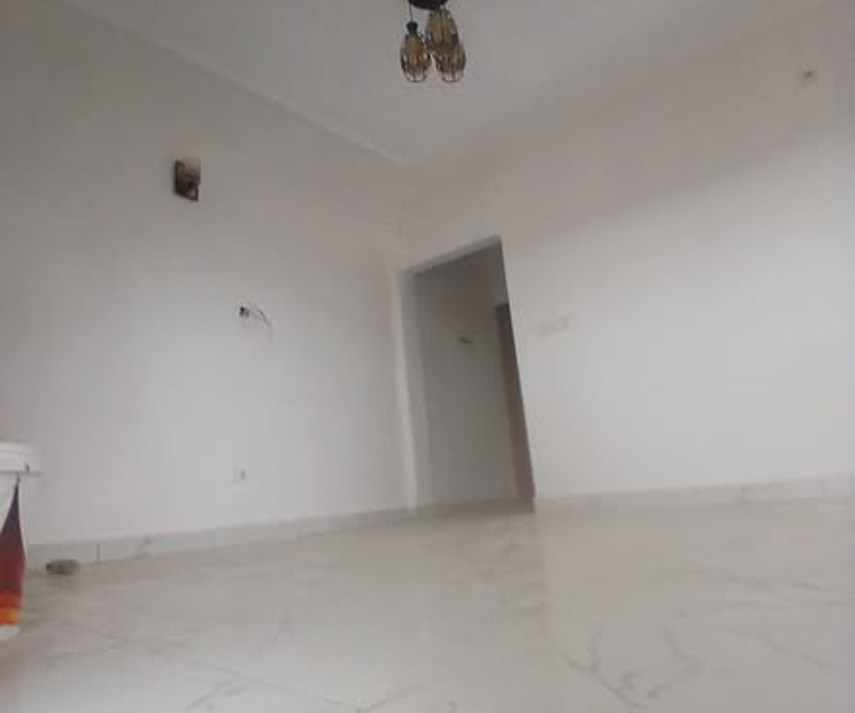 Studio moderne à PK 12, Douala