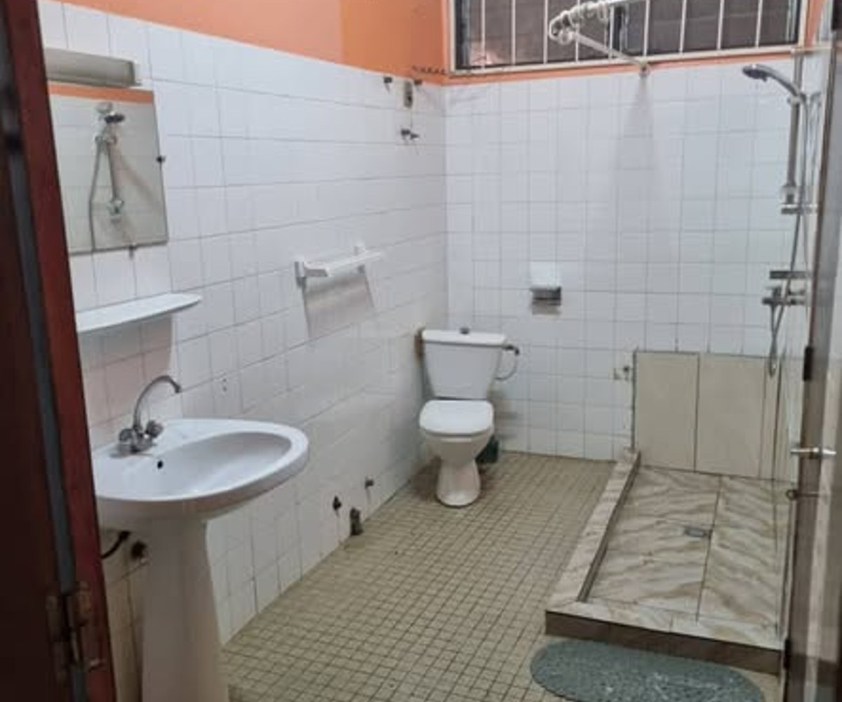 Studio moderne à louer - Bastos résidentiel