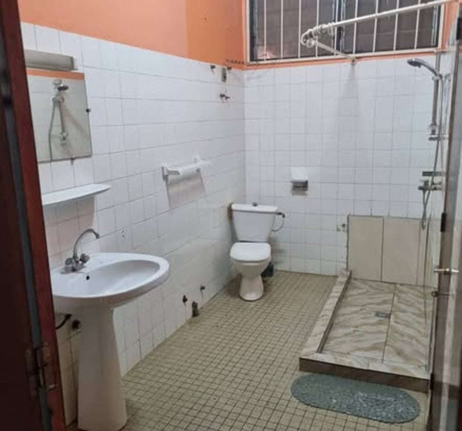 Studio moderne à louer - Bastos résidentiel