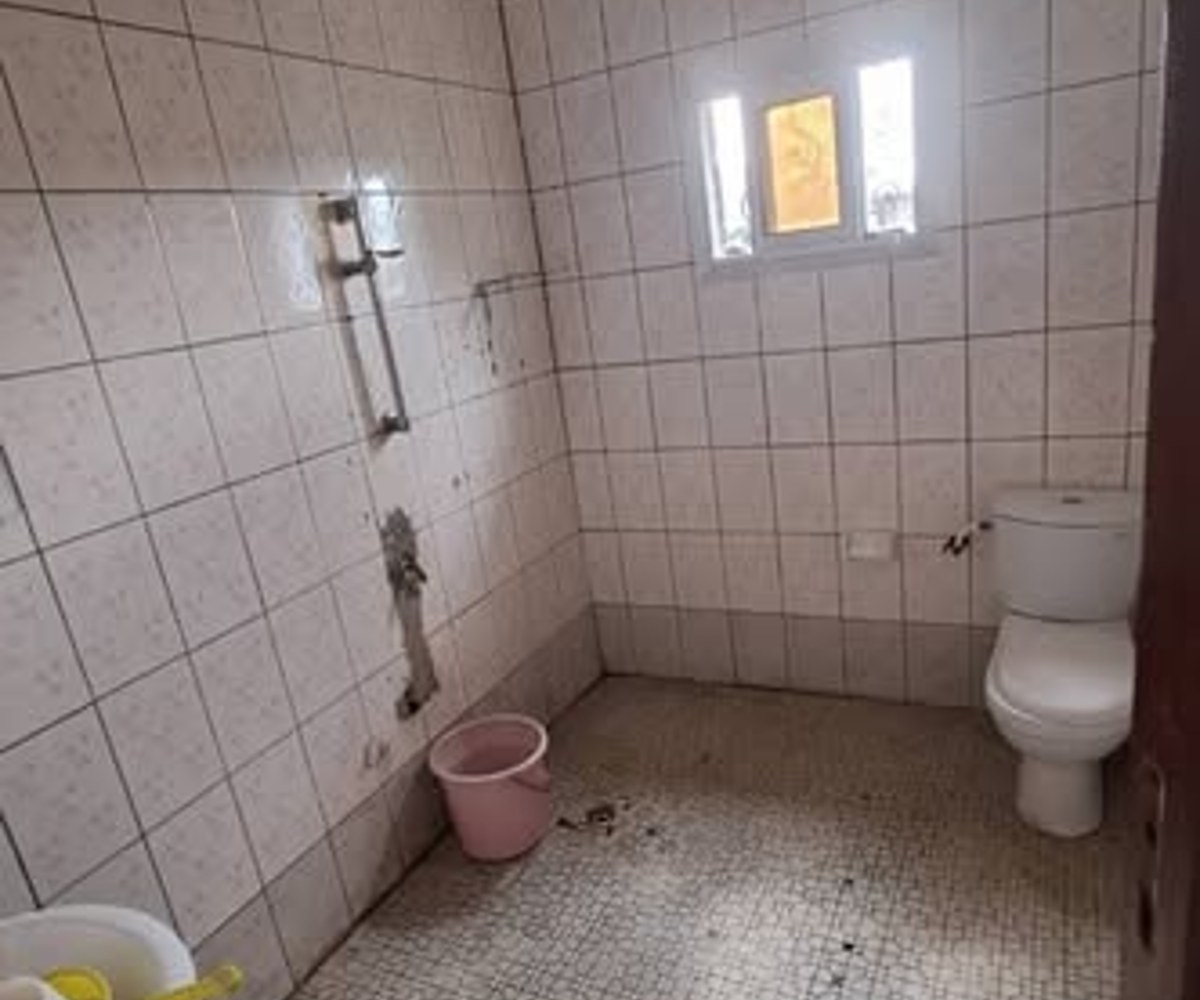 Duplex à louer à Logpom Njoya - 6 chambres, 5 douches, 450 000 FCFA/mois