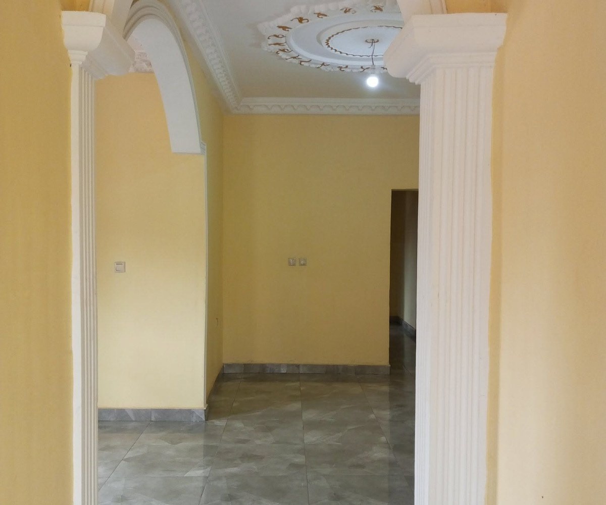 Appartement 2 chambres à louer à Ngousso