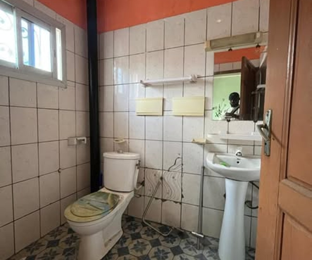 Appartement moderne 3 chambres à louer à PK 12