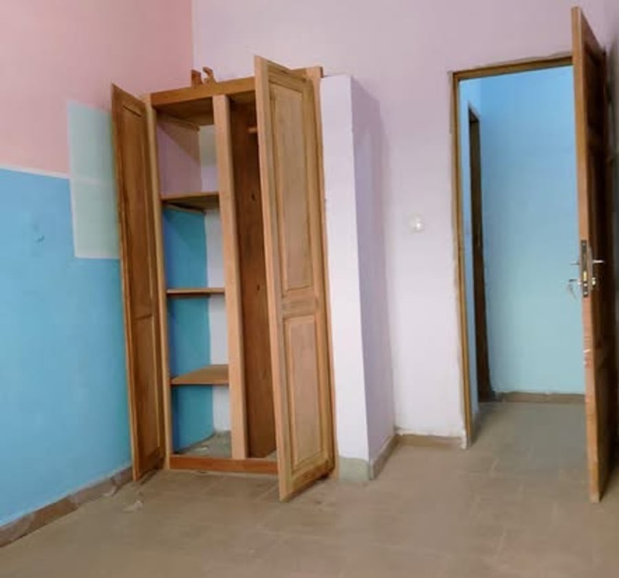 Appartement 2 chambres à Ekie Amadou, Yaoundé