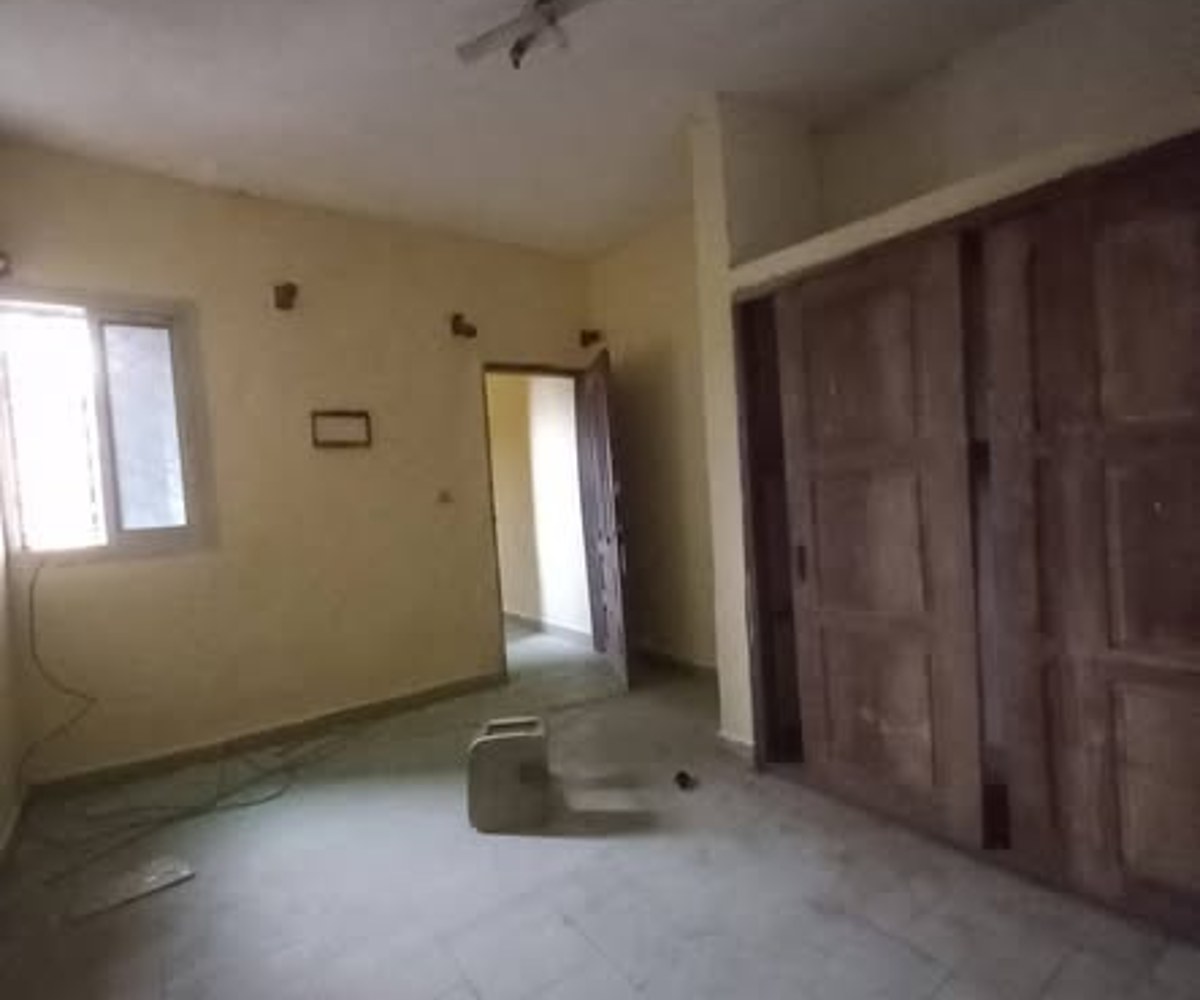 Studio moderne à louer - Ndogbong, Douala