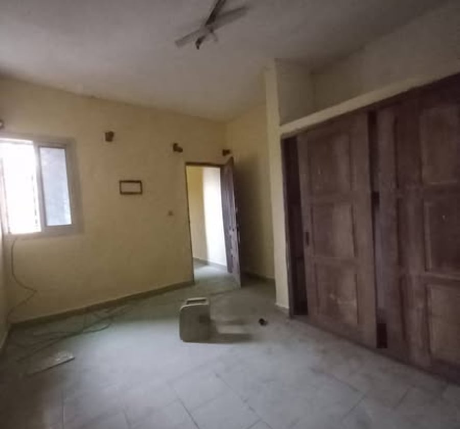 Studio moderne à louer - Ndogbong, Douala