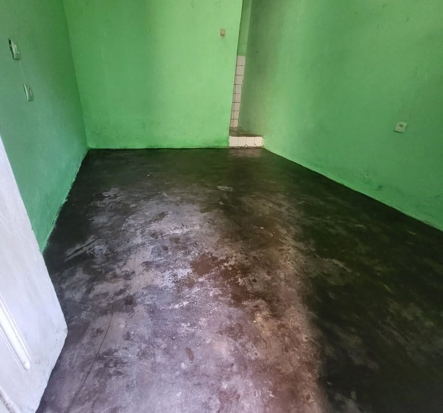 Chambre à louer à PK12, Douala
