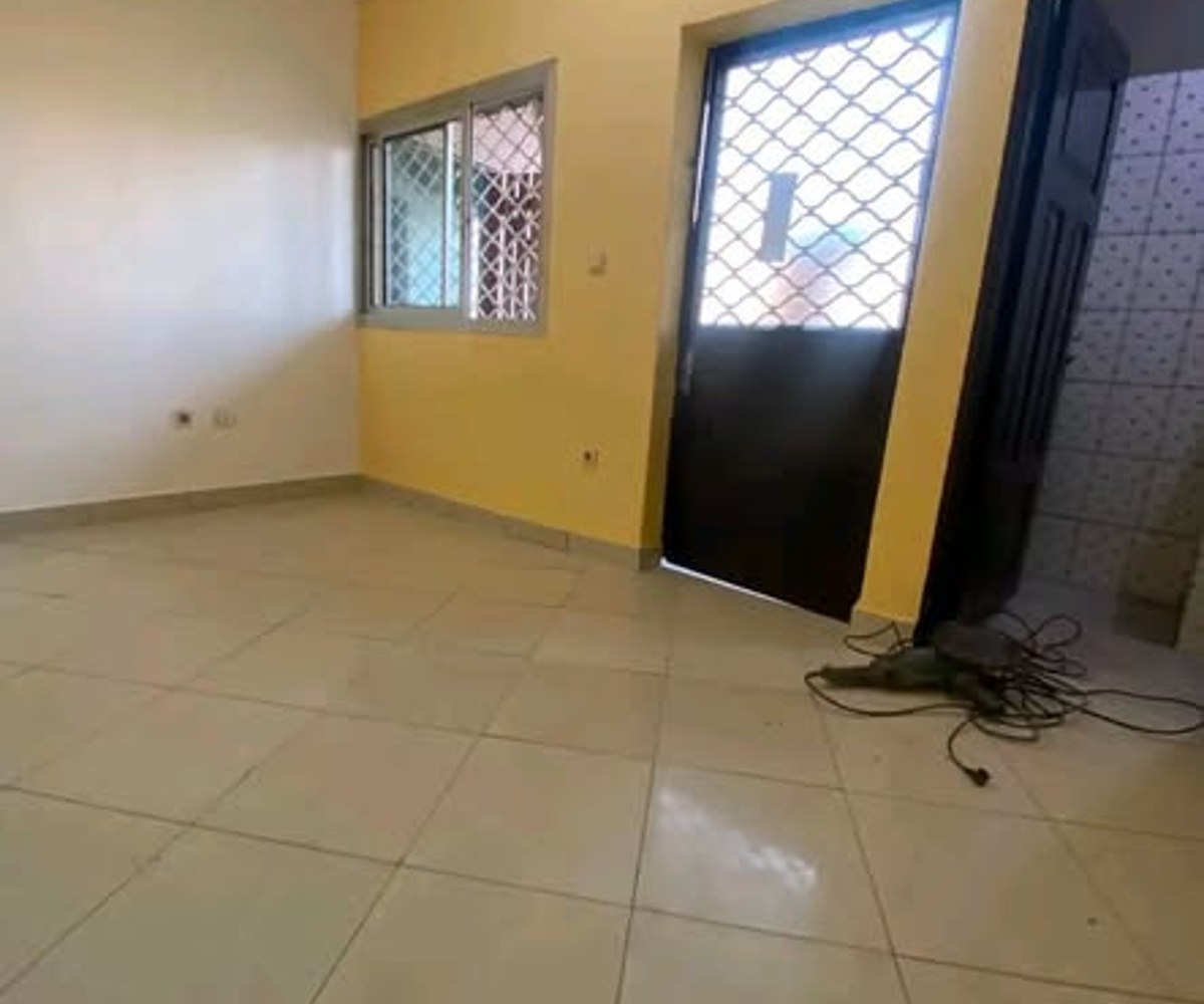 Appartement moderne à Nyalla (rails station Neptune)