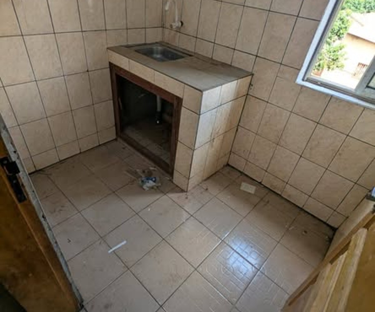 Studio moderne avec forage et parking sécurisé - Nkolmesseng