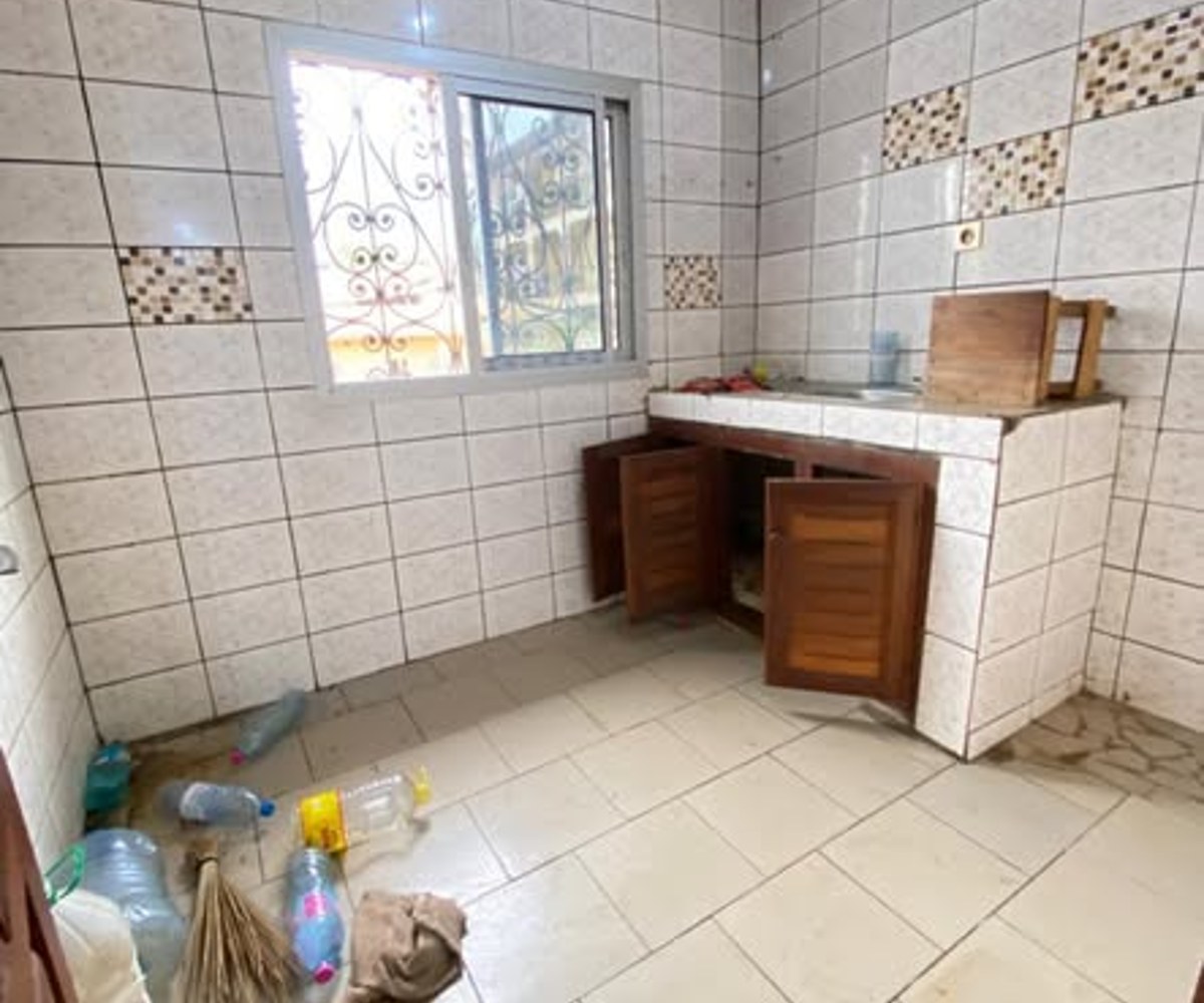 Studio moderne à louer à Etoug-Ebe