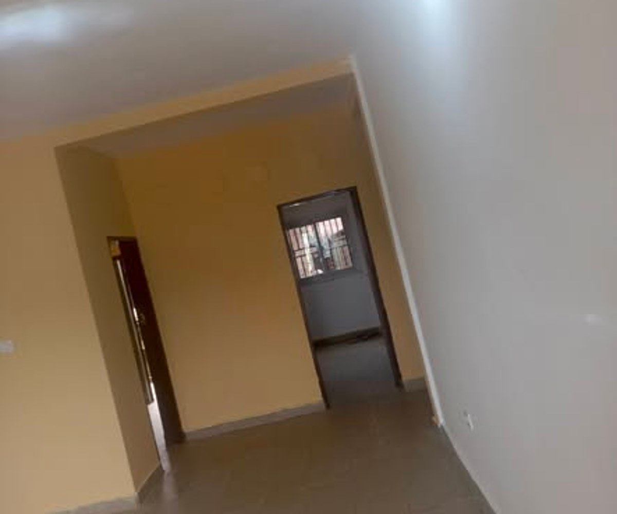 Appartement moderne à louer à Nkomo