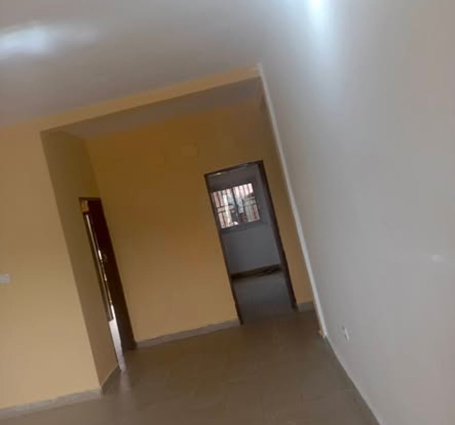 Appartement moderne à louer à Nkomo