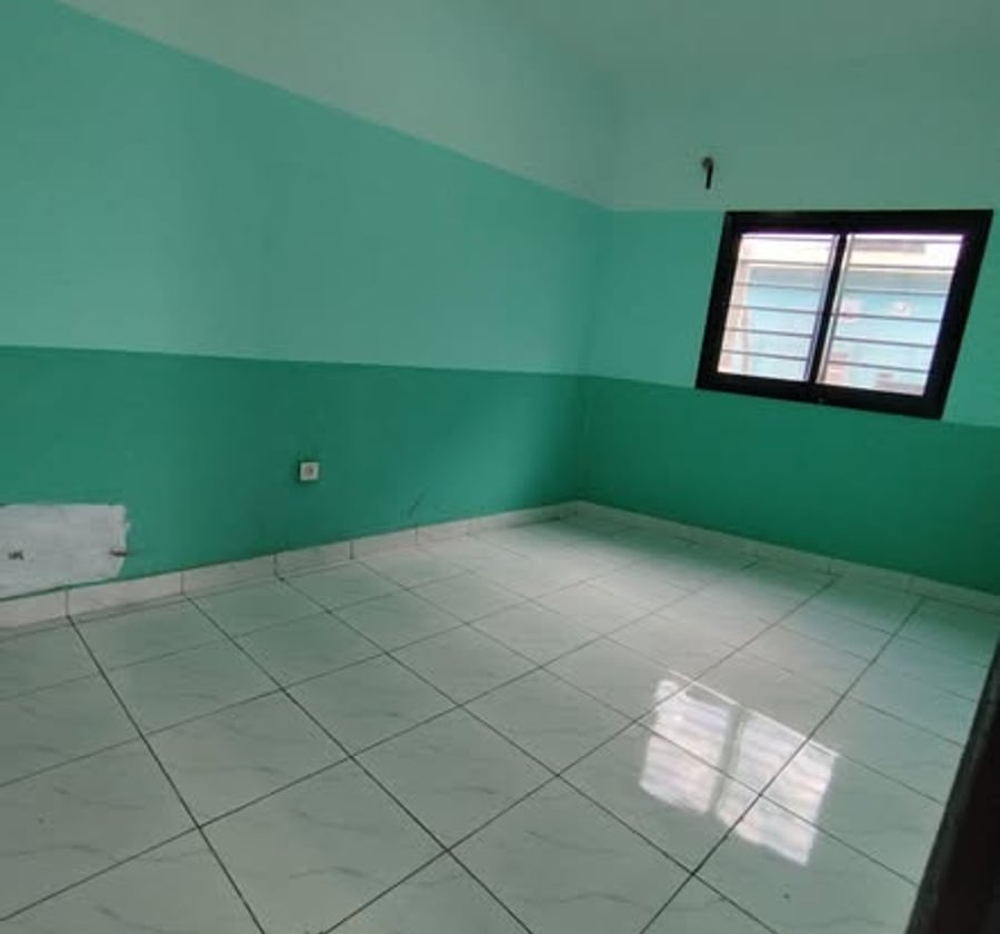 Studio moderne tout neuf à Nkoabang