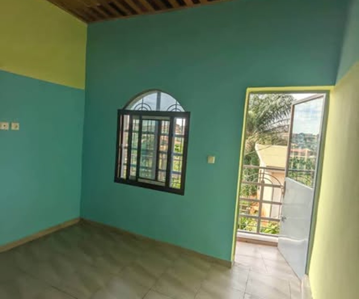 Studio moderne nouvellement construit – Ngousso