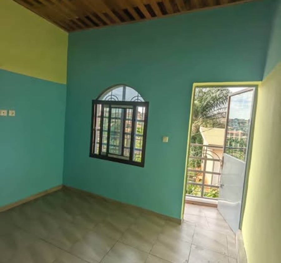 Studio moderne nouvellement construit – Ngousso