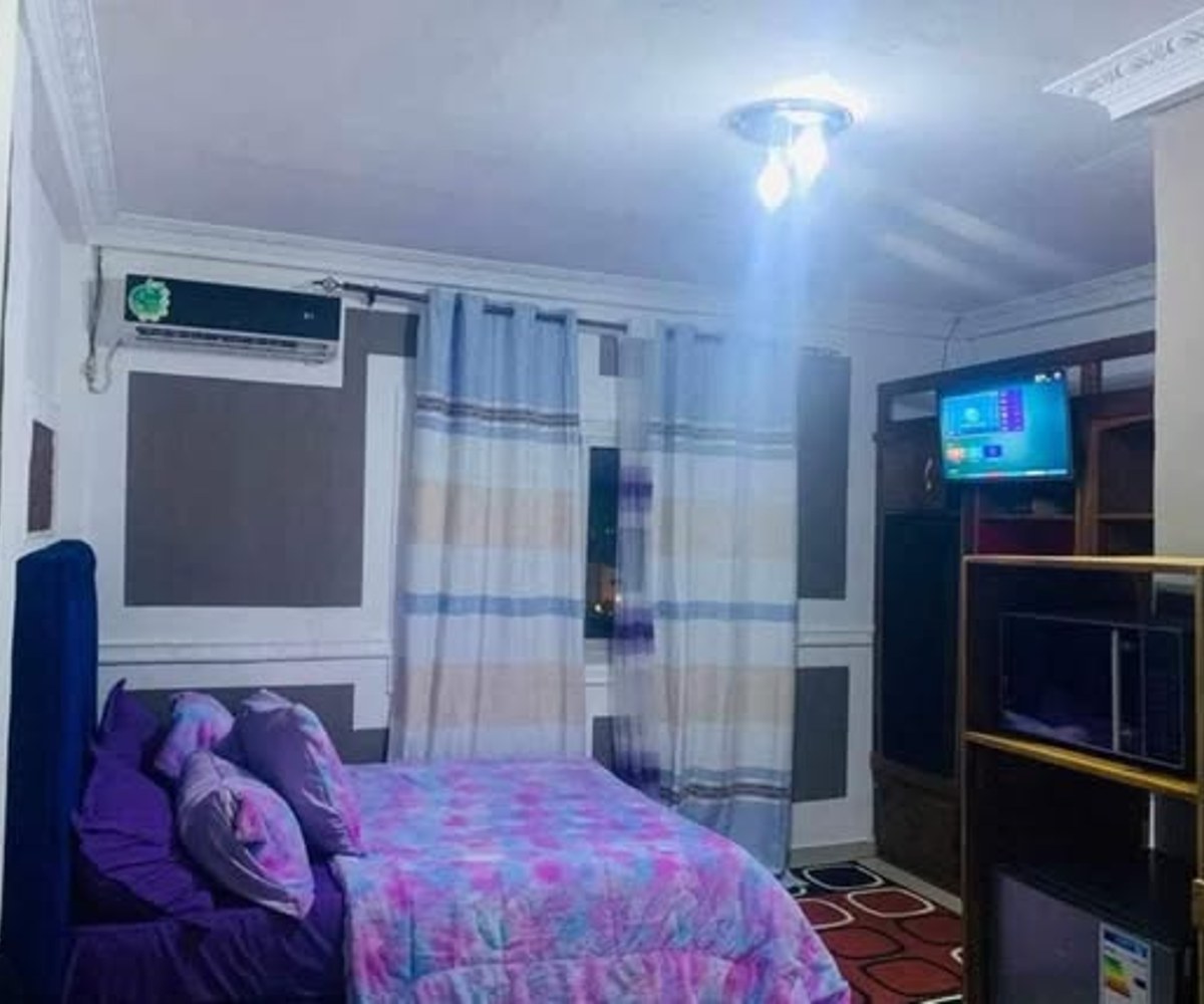 Chambre meublée à Bastos