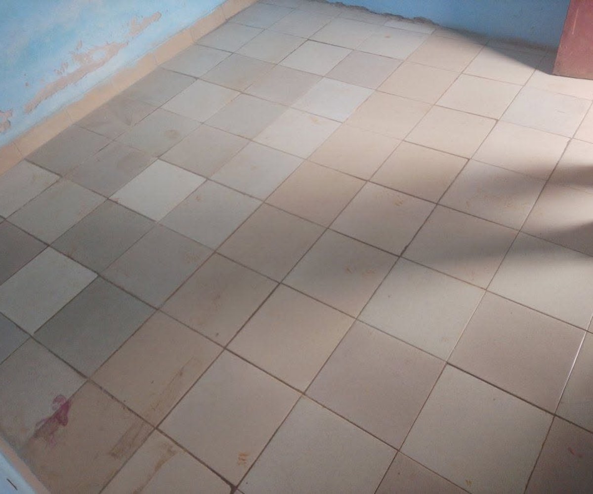 Chambre moderne à Essomba (boulangerie)