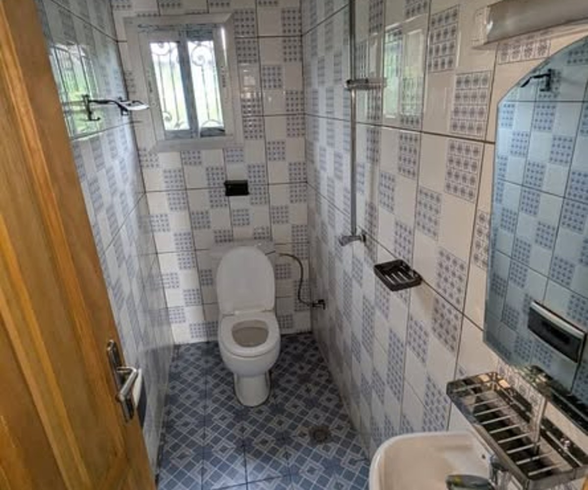 Studio moderne à louer à Odza