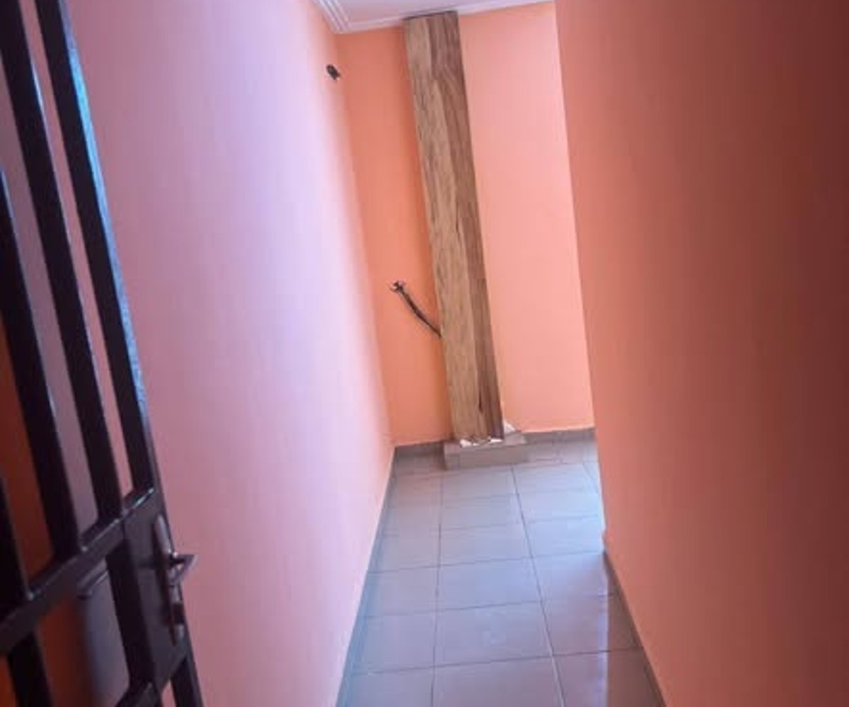 Très grande chambre moderne à louer - Yassa, Douala