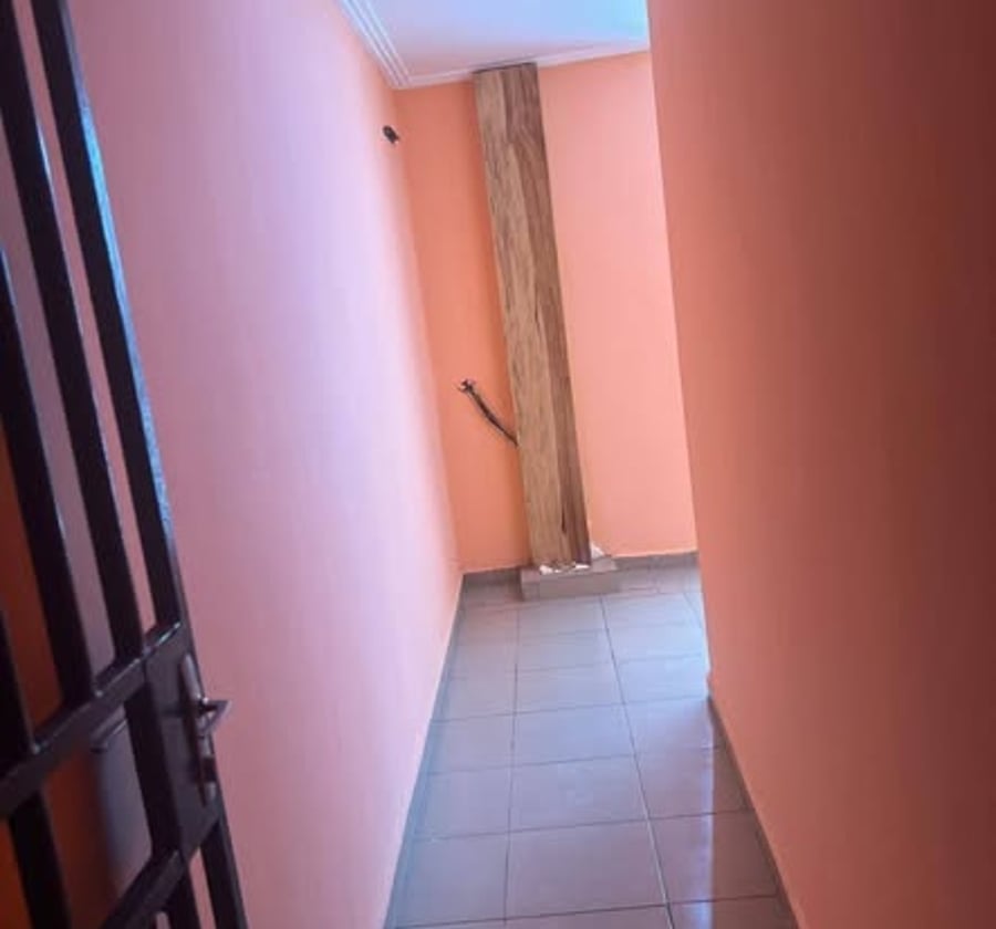 Très grande chambre moderne à louer - Yassa, Douala