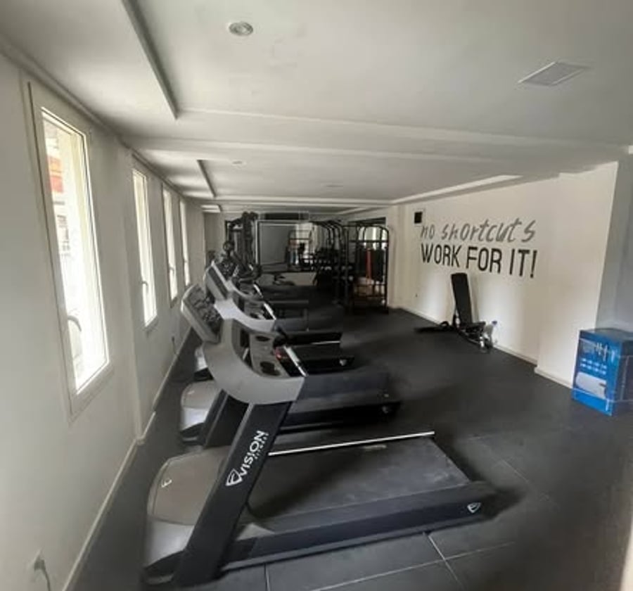 Appartement ultra moderne meublé à louer - Bonanjo, Douala