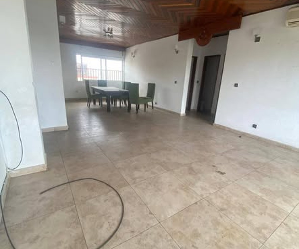 Appartement 3 chambres à louer - Bonapriso Douala