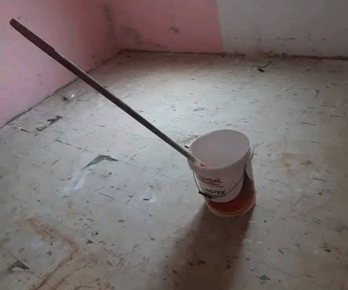 Grande chambre avec douche à louer à Douala PK8