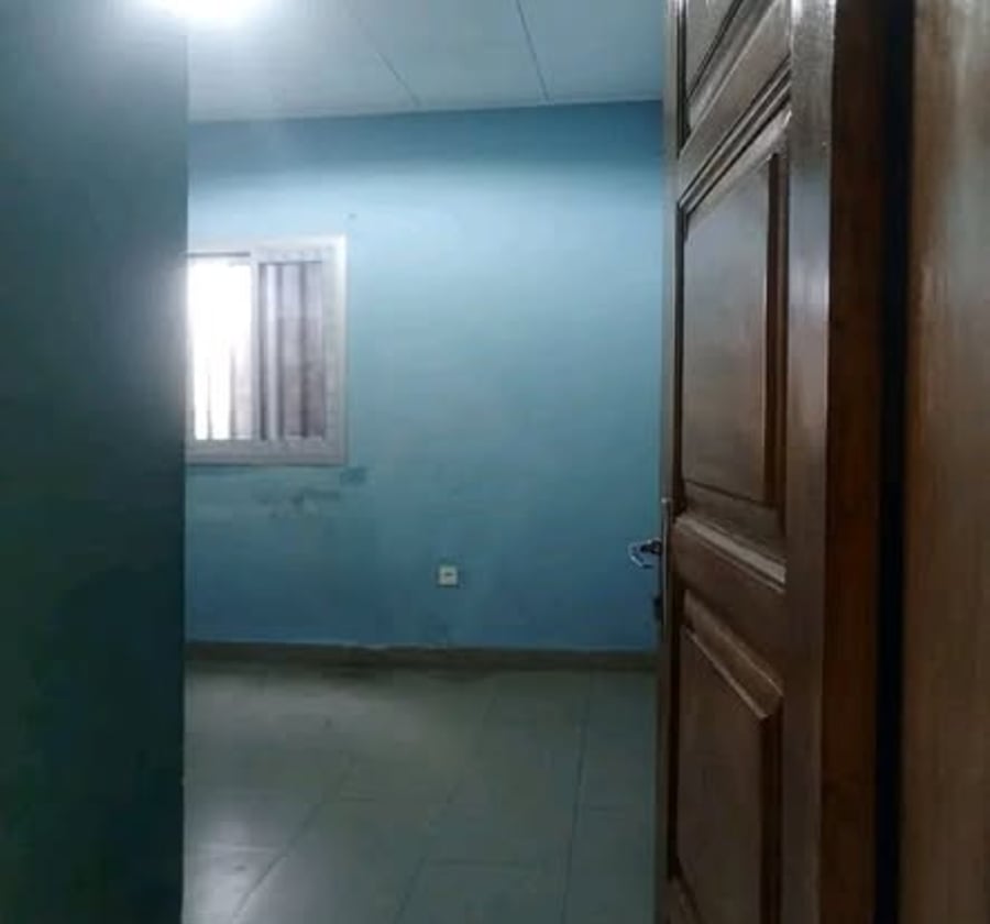 Studio moderne à Ndogpassi I